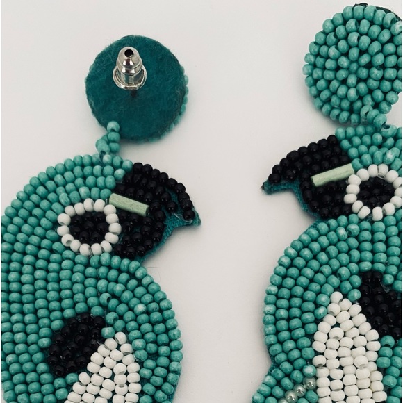 🛍️Fun Beaded Parrot Dandle Earrings. Perfect for Summer! - Picture 3 of 6